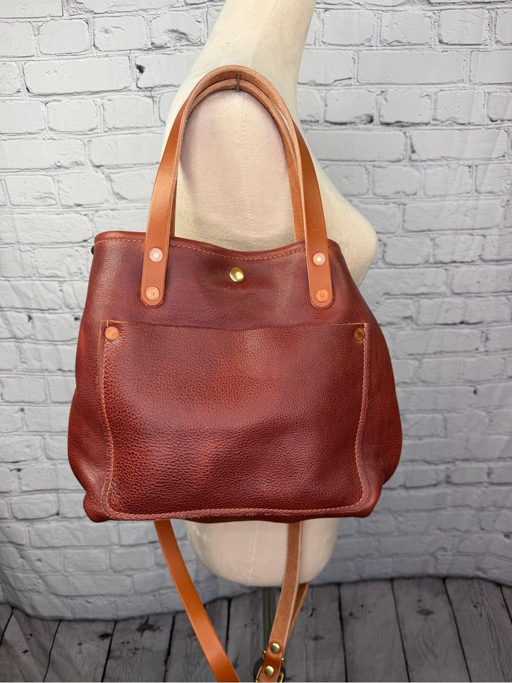 KMM & Co DARK TAN BULLDOG MINI TRAVEL TOTE - Picture 2 of 7